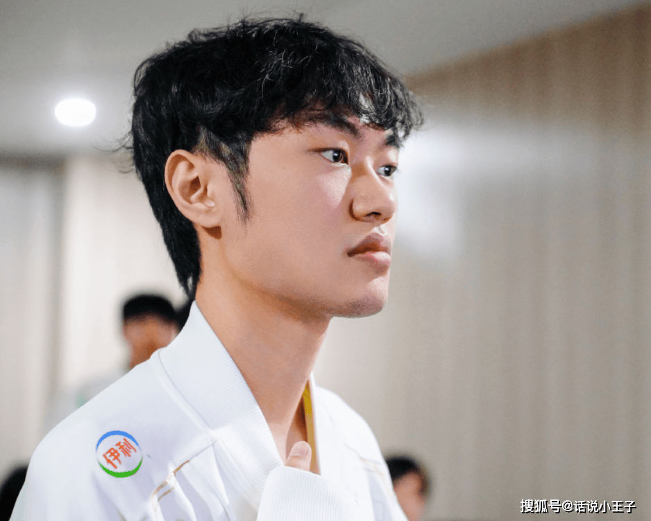 关于Scout在德国队比赛中险胜，重返赛场引发热议！观众掌声雷动的信息