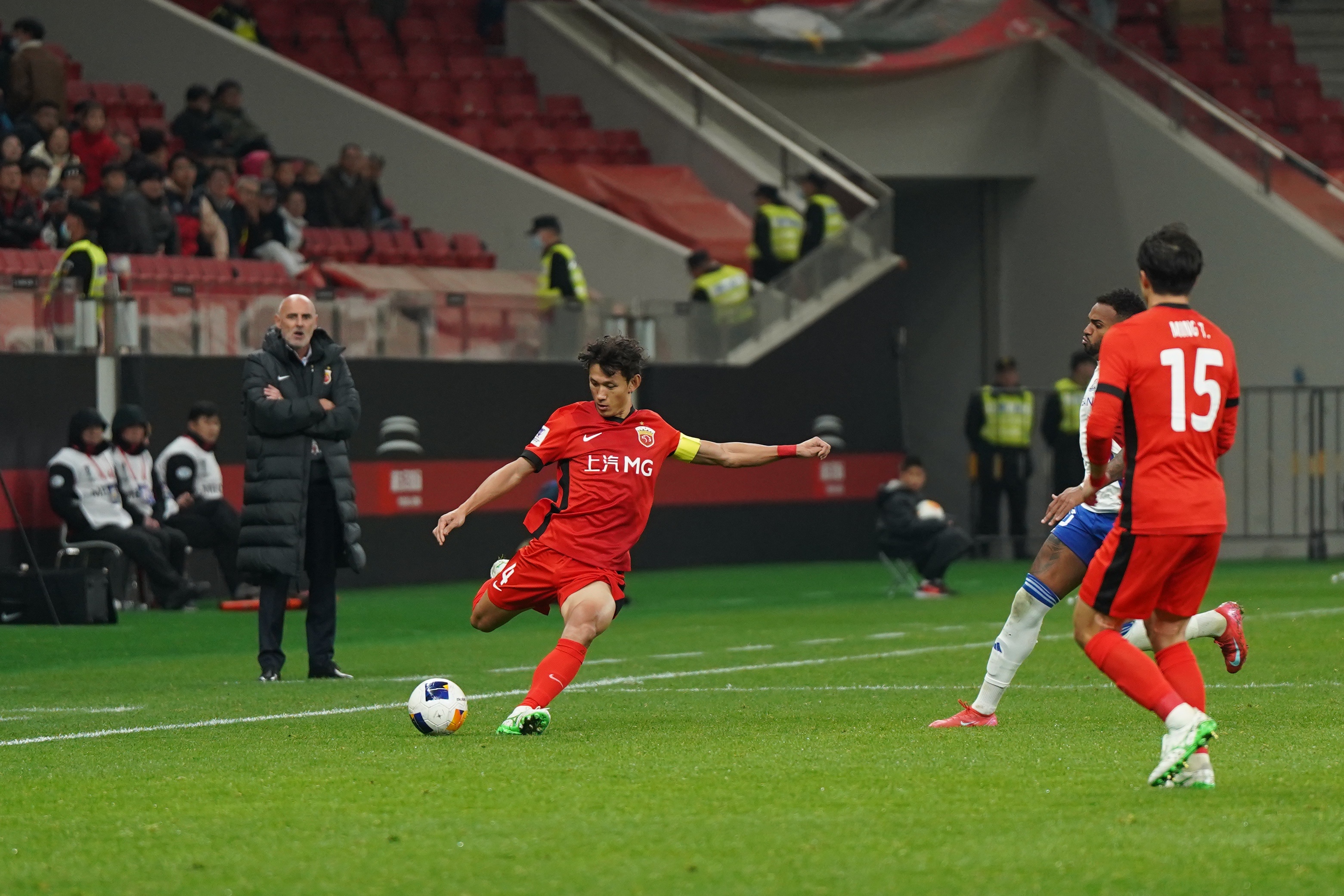 关于赛地聚焦：葡超转会期热度飙升，达拉斯独行侠刷新队史纪录，球迷炸锅，身体对抗强度拉满的信息